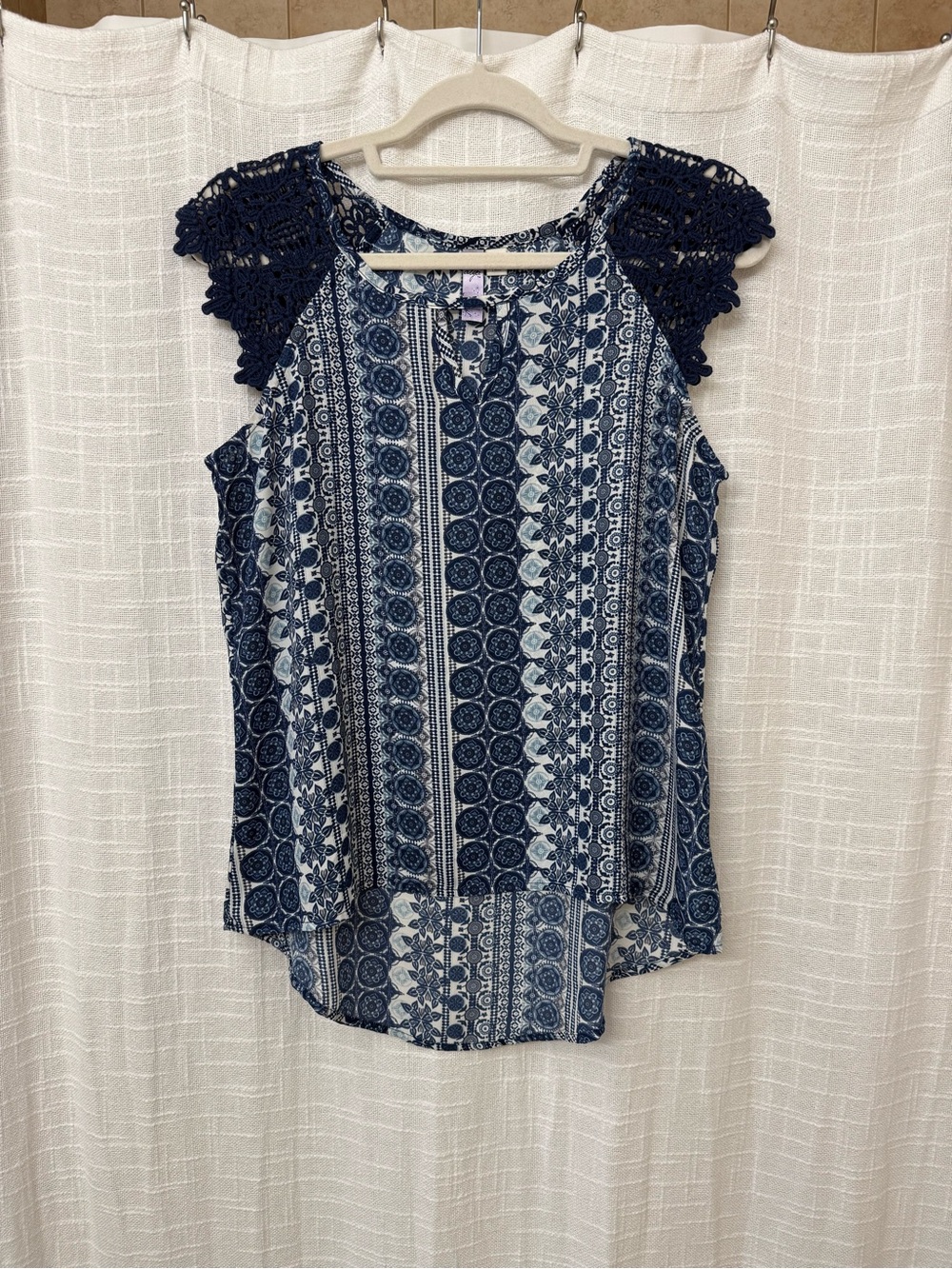 Alya Navy and White Printed Crochet-Sleeve Camisole